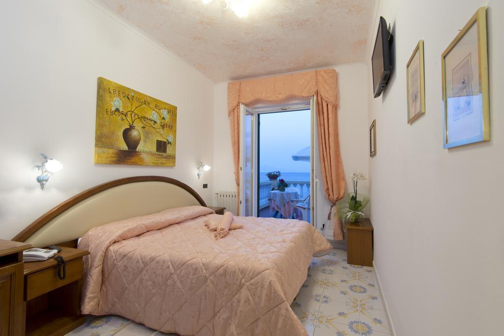 Hotel Giardino Delle Ninfe E La Fenice Ischia Exterior foto